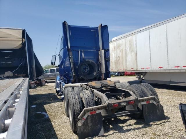 2007 Volvo VNL Semi Truck