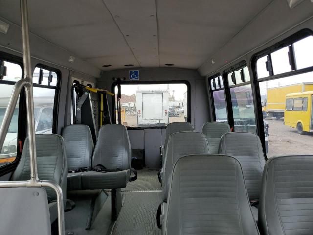 2008 Ford Econoline E350 Super Duty Cutaway Van