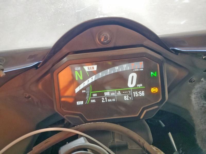 2025 Kawasaki ZX1002 L