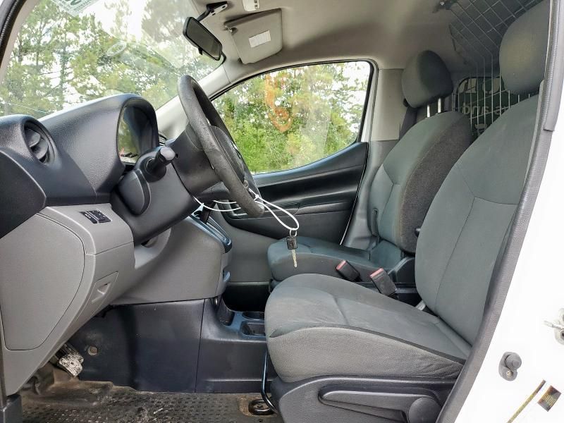 2015 Nissan NV200 2.5S