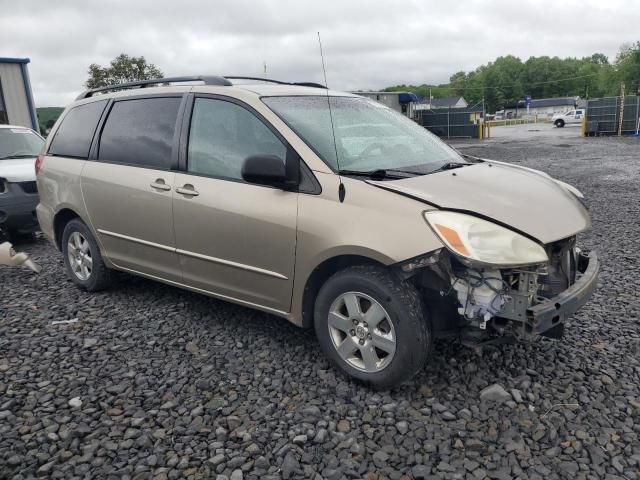 2005 Toyota Sienna CE