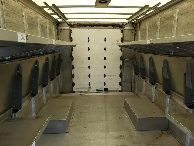 2022 Ford Econoline E450 Super Duty Commercial STR