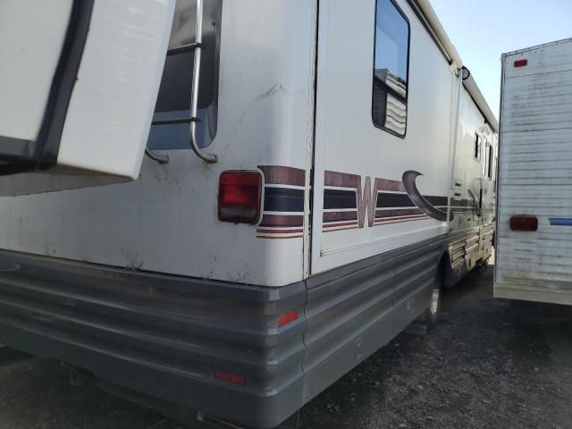 1999 Winnebago 1999 Ford F550 Super Duty Stripped Chassis