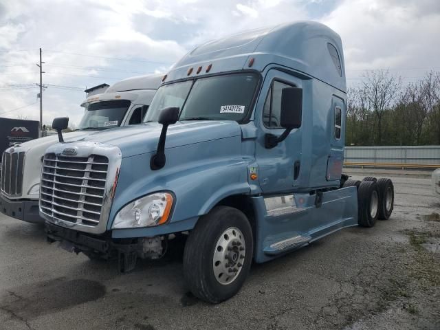 2015 Freightliner Cascadia 125 Semi Truck