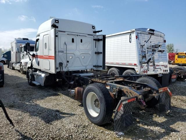 2018 Freightliner Cascadia 125 Semi Truck