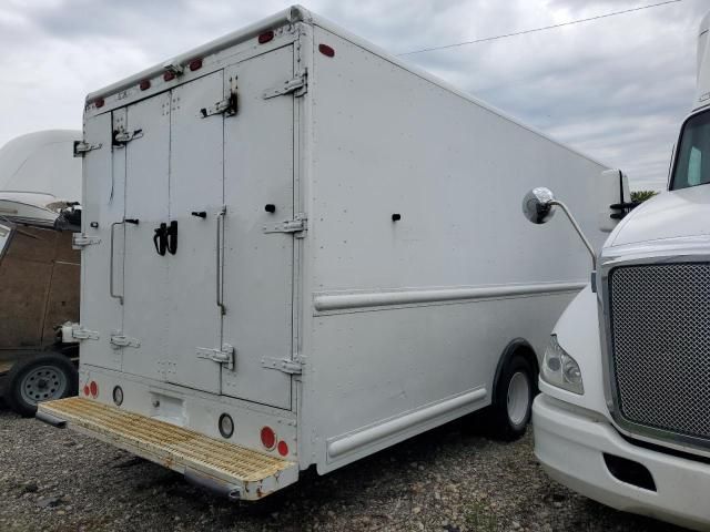 2008 Ford Econoline E450 Super Duty Commercial STR
