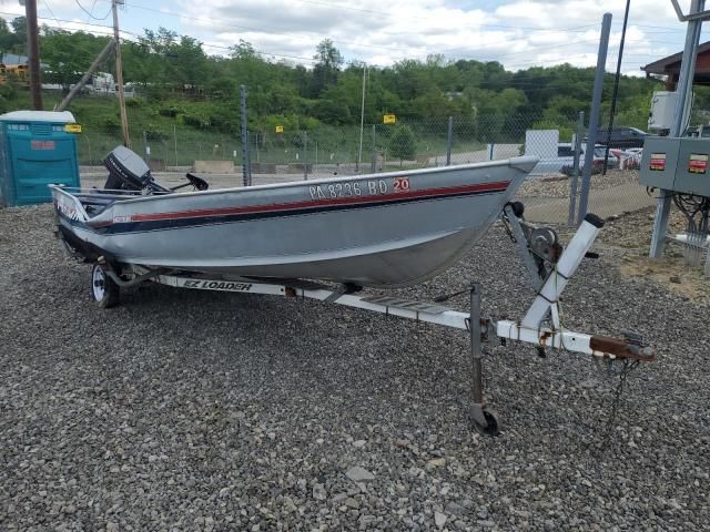 1990 Alumacraft Boat