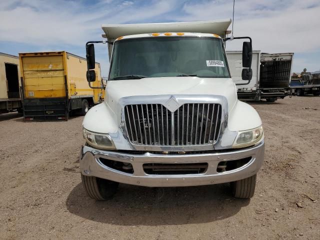 2004 International 4000 4300