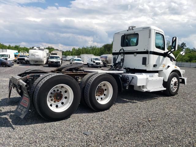 2015 Peterbilt 567