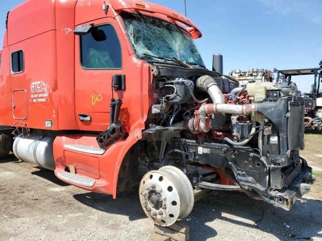 2017 Peterbilt 579 Semi Truck