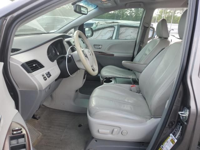 2013 Toyota Sienna XLE