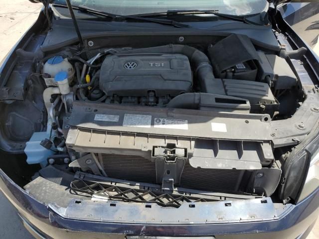 2014 Volkswagen Passat SE