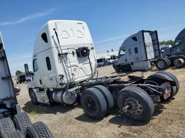 2019 Freightliner Cascadia 126 Semi Truck