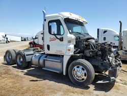 Freightliner Vehiculos salvage en venta: 2015 Freightliner Cascadia 125 Semi Truck