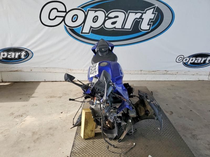 2023 Yamaha YZFR7