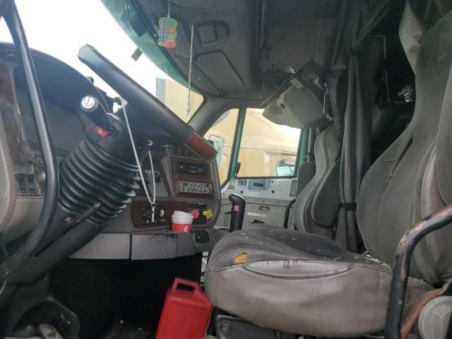 2007 Kenworth T2000 Semi Truck