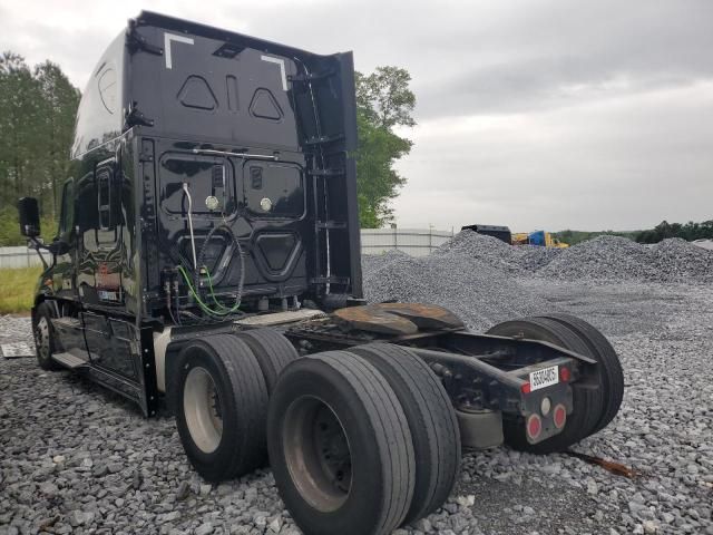 2015 Freightliner Cascadia Semi Truck