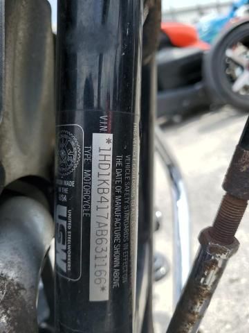 2010 Harley-Davidson Flhx