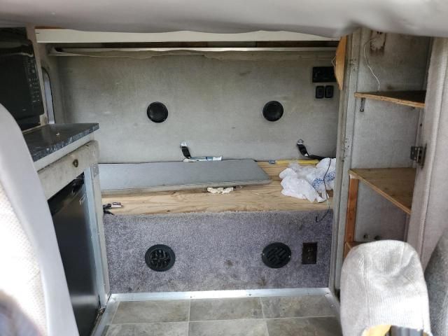 2000 Freightliner Medium Conventional FL70