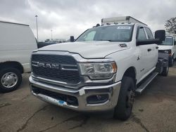 Camiones salvage sin ofertas aún a la venta en subasta: 2019 Dodge RAM 3500