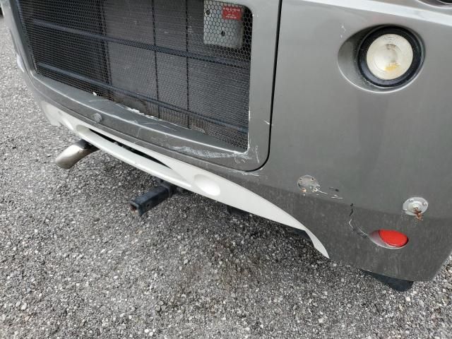 2004 Coachmen 2004 Freightliner Chassis X Line Motor Home