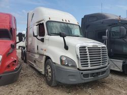 Salvage trucks for sale at Florence, MS auction: 2016 Freightliner Cascadia 125 Semi Truck