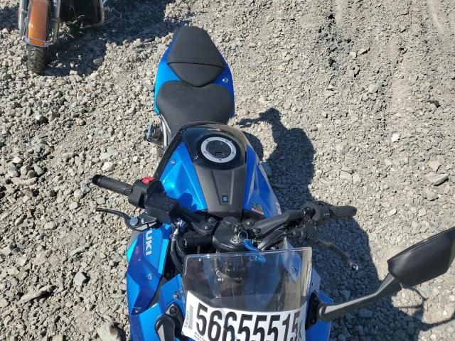 2025 Suzuki GSX800 F