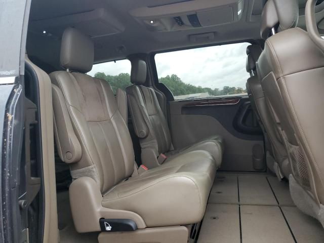 2013 Chrysler Town & Country Limited
