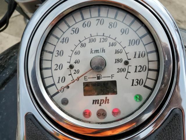 2005 Suzuki C90