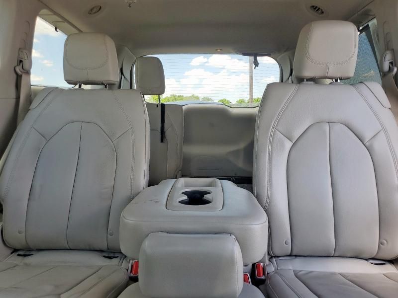 2017 Chrysler Pacifica Touring L