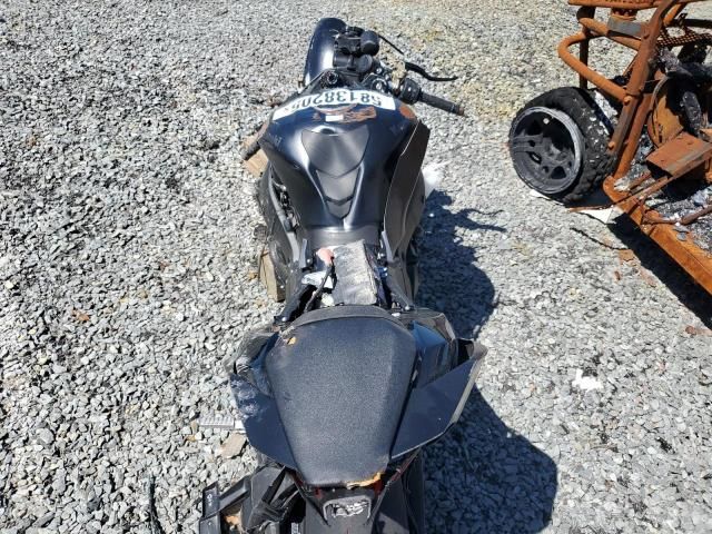 2024 Kawasaki ZX1002 L