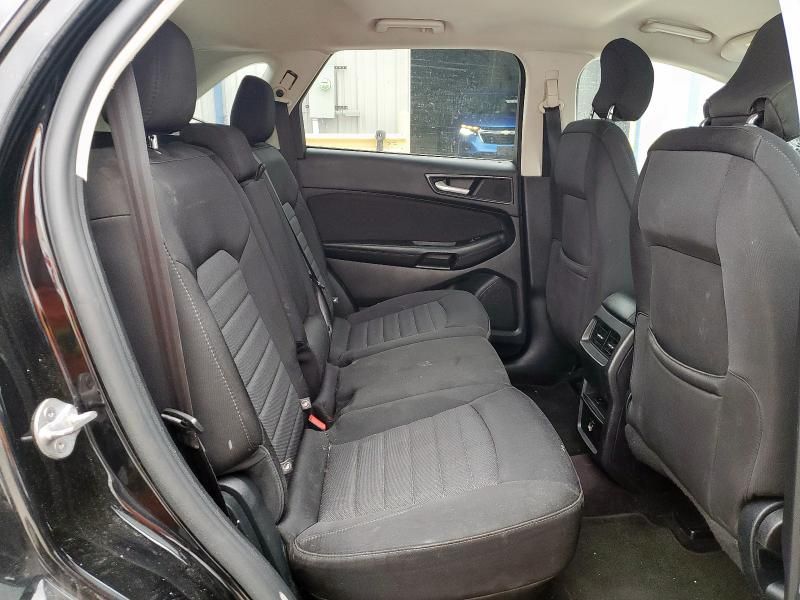 2016 Ford Edge SE