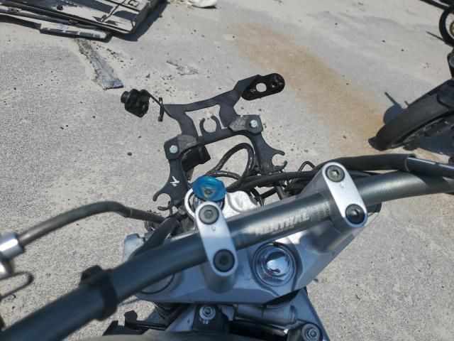 2005 Yamaha FZ6 S