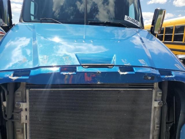 2017 Freightliner Cascadia 125 Semi Truck