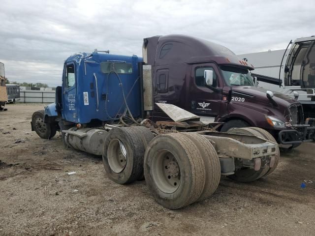 2007 Freightliner Columbia Semi Truck