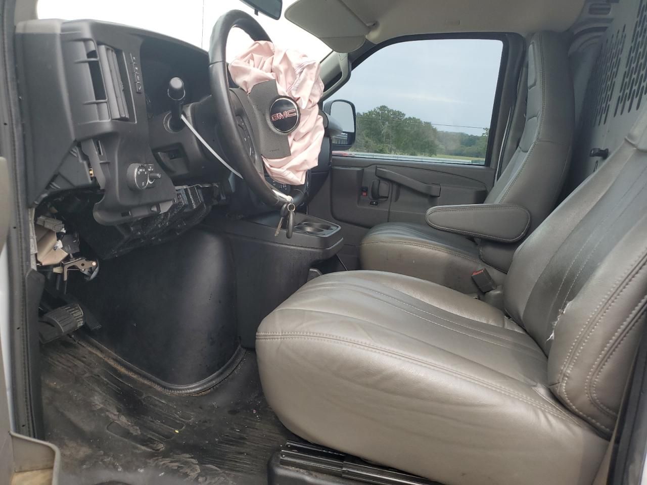 2023 GMC Savana G2500