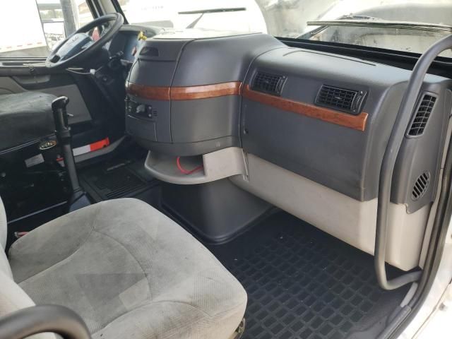 2007 Volvo VNL Semi Truck