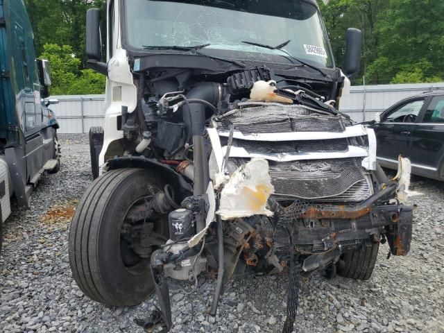 2020 Freightliner Cascadia 126 Semi Truck