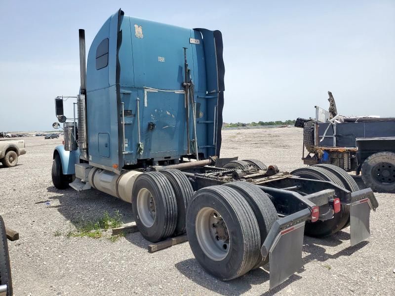 2006 Freightliner Conventional FLD132 XL Classic