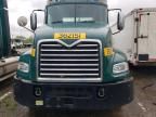 2017 Mack CXU612 Semi Truck