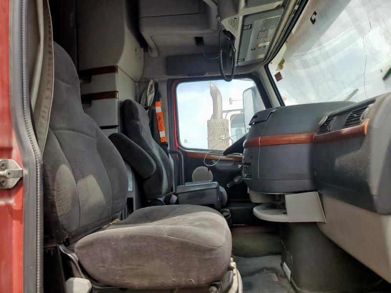 2007 Volvo VNL Semi Truck