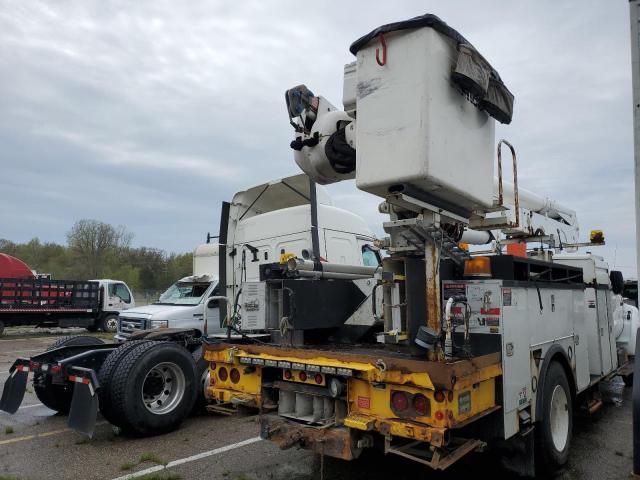 2011 Ford F750 Super Duty Bucket Truck