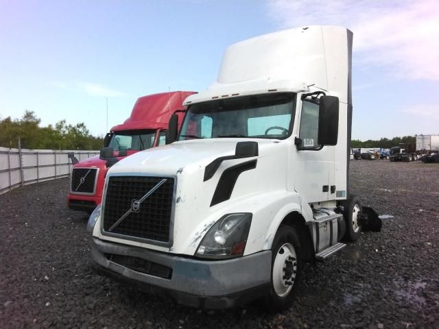 2017 Volvo VNL Semi Truck
