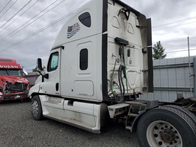 2012 Freightliner Cascadia Semi Truck