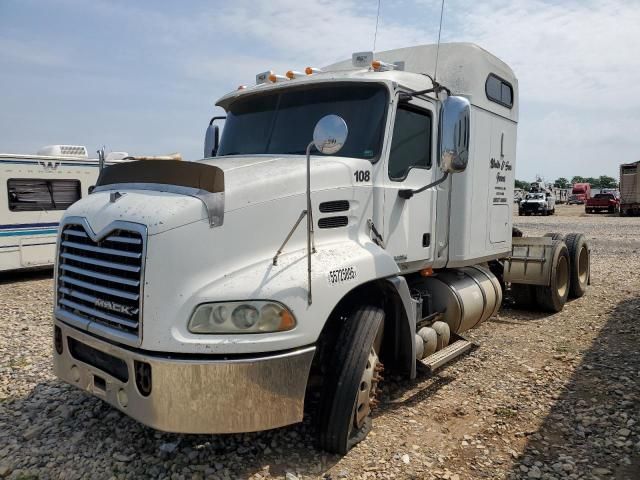 2009 Mack CXU613 Semi Truck