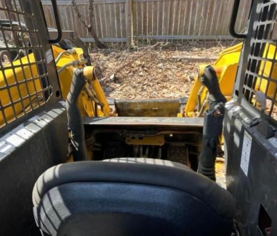 2010 John Deere 250