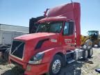 2013 Volvo VNL Semi Truck