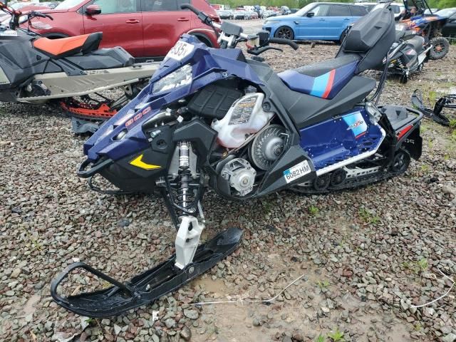 2020 Polaris Indy