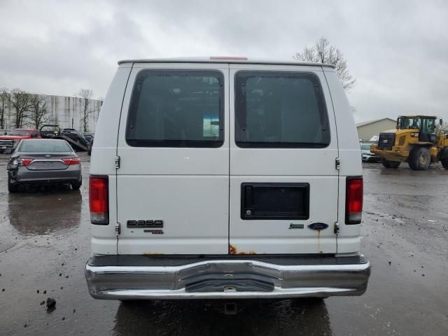 2013 Ford Econoline E350 Super Duty Van