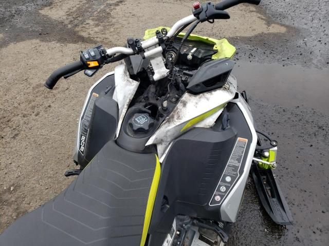 2018 Skidoo 2018 Skidoo Renegade